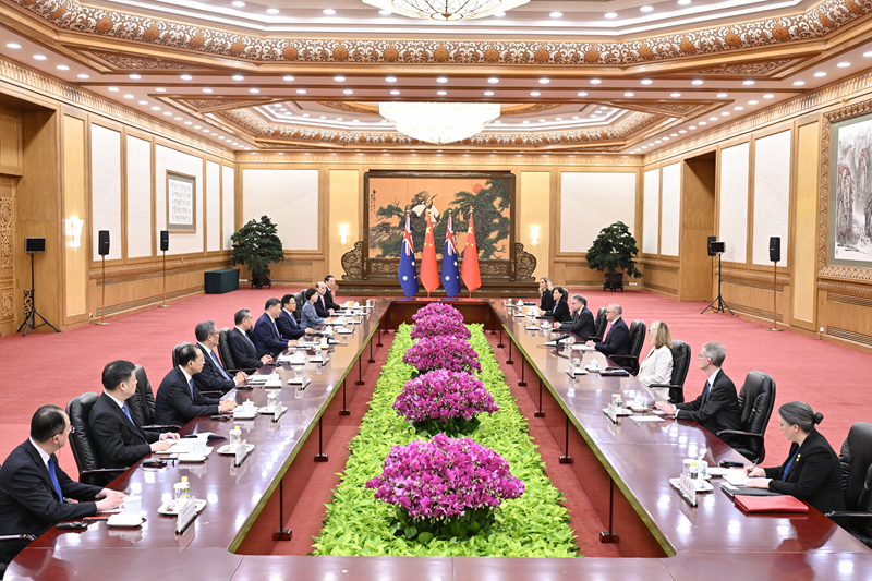 习近平会见澳大利亚总理阿尔巴尼斯